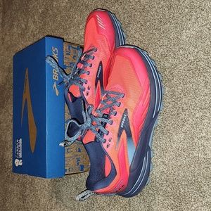 Brooks Size 7